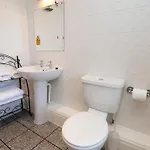 5 Old Sail Loft בית נופש *