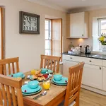 5 Old Sail Loft * Whitby